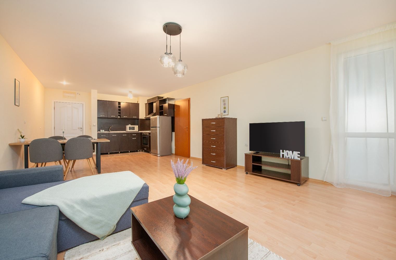 Stylowy apartament z dwiema sypialniami w pierwszej linii z bezpośrednim widokiem na morze w Świętym Własie – przestrzeń, luksus i pełne udogodnienia