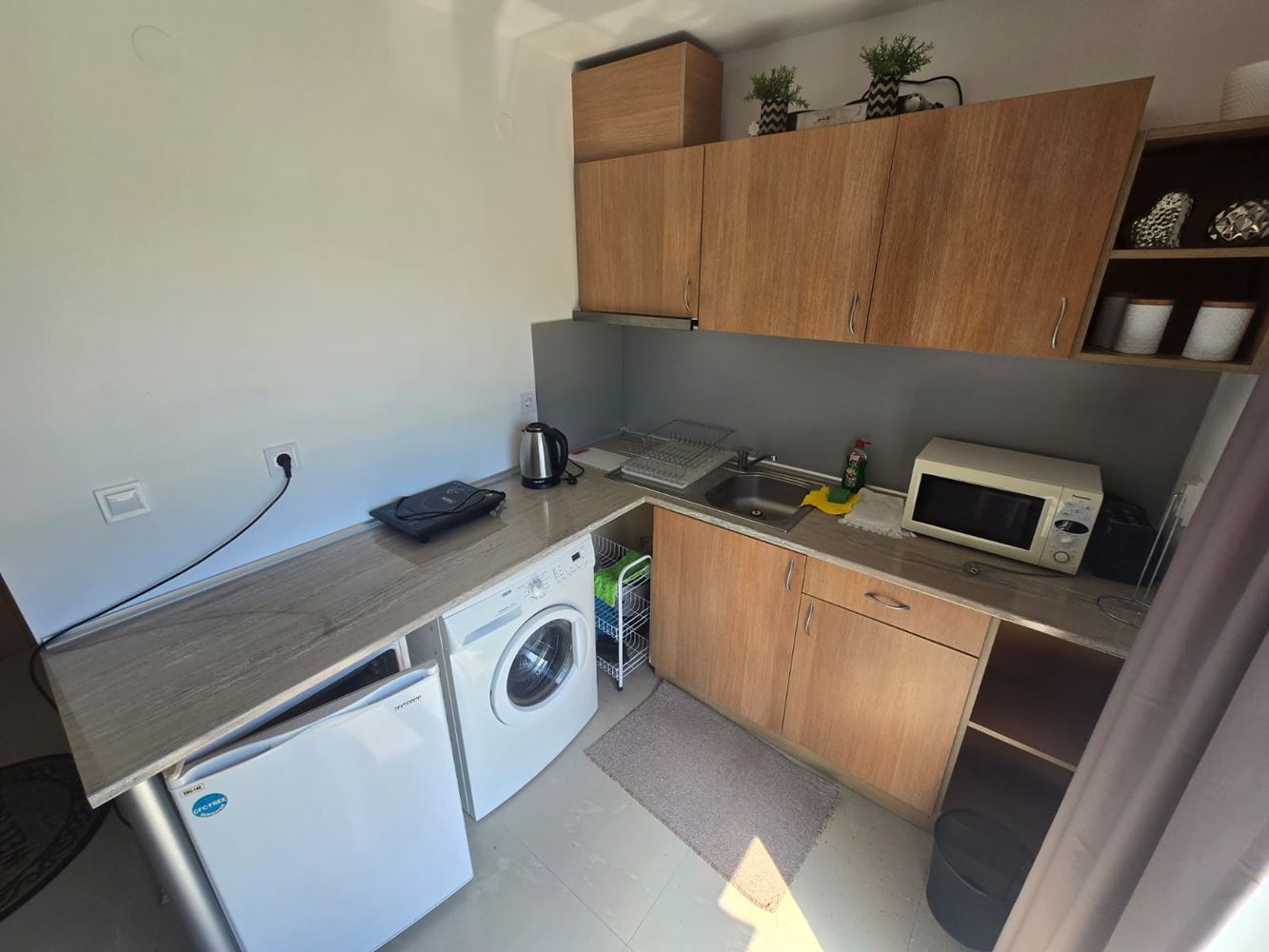 Nowoczesne mieszkanie dwupokojowe (z jedną sypialnią) w Sunny Beach – styl, komfort i gotowe do zamieszkania  