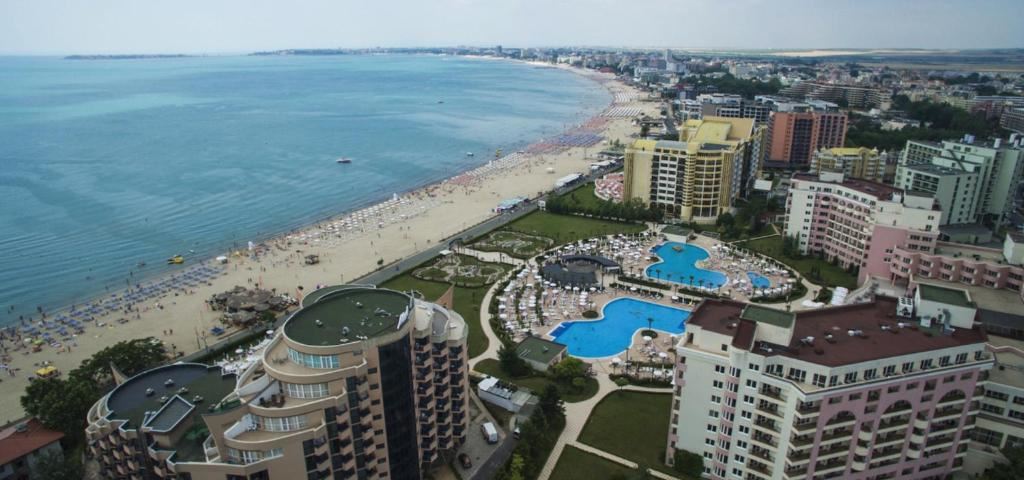  Luksusowe mieszkanie z jedną sypialnią w prestiżowym kompleksie pierwszej linii – komfort, styl i nieskończone udogodnienia