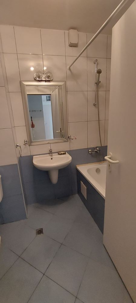 Pierwsza linia brzegowa w Aheloy – mieszkanie z jedną sypialnią, panoramicznym widokiem na morze, prywatnym ogródkiem i doskonałymi udogodnieniami