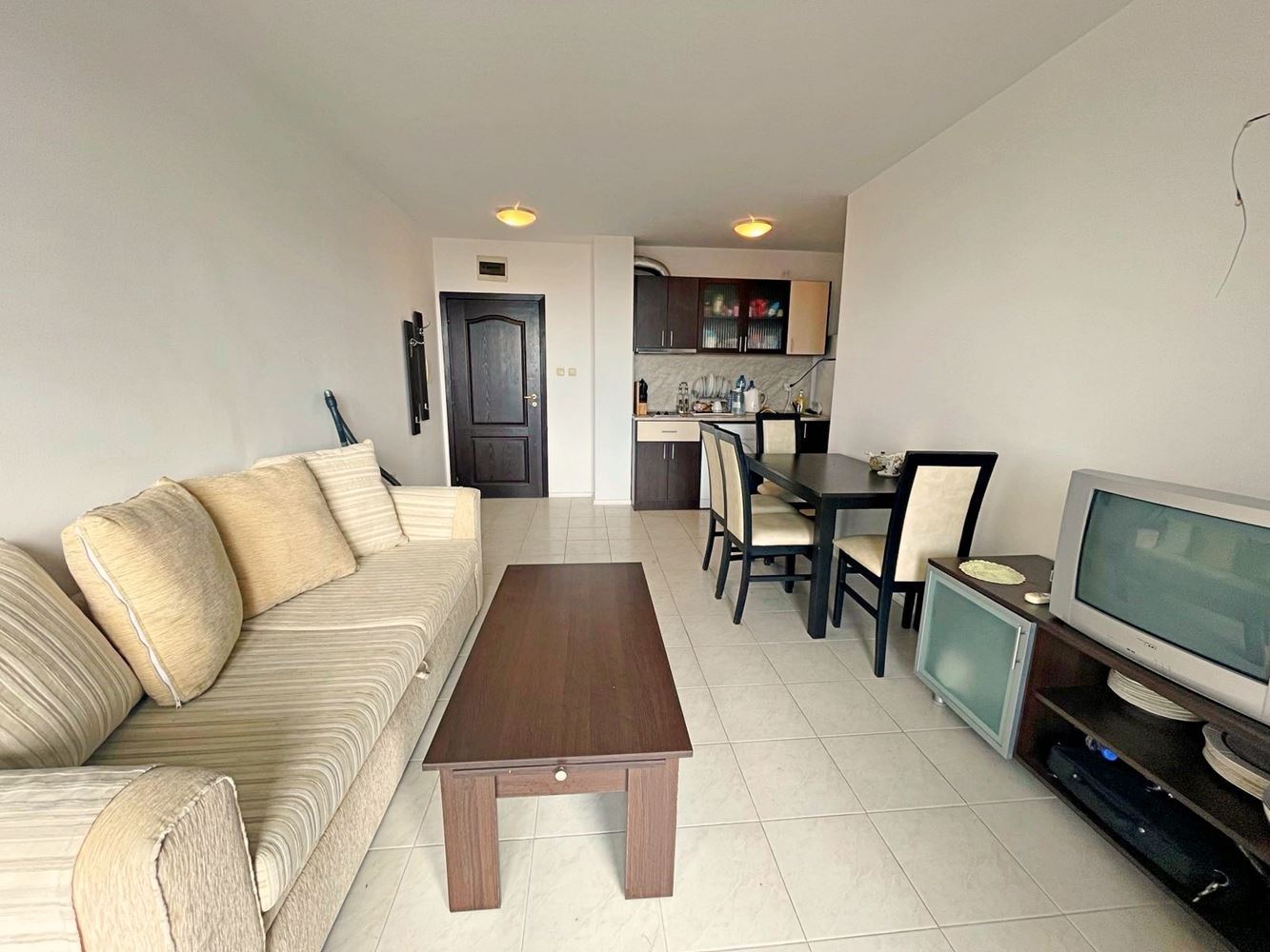 Apartament z jedną sypialnią z panoramicznym widokiem na morze w Świętym Własie – styl, komfort i doskonała inwestycja