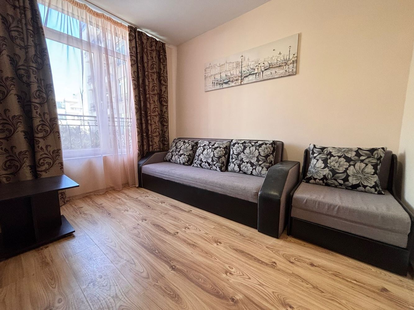 Przestronne mieszkanie z jedną sypialnią z widokiem na basen w Słonecznym Brzegu – możliwość drugiej sypialni