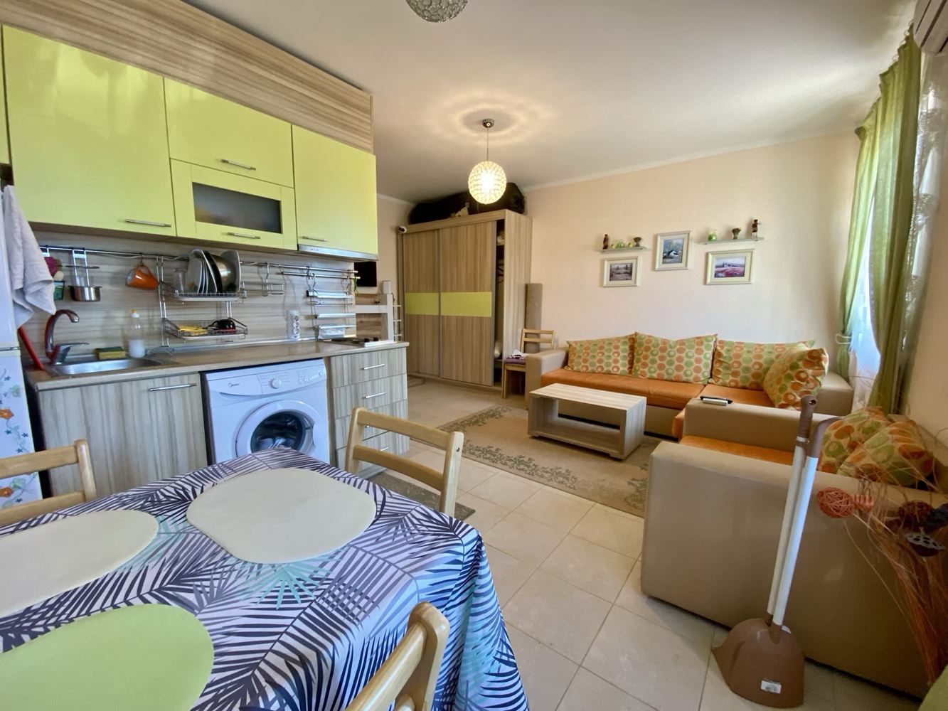 Doskonała inwestycja – przestronne studio gotowe do zamieszkania blisko Słoneczny Brzeg