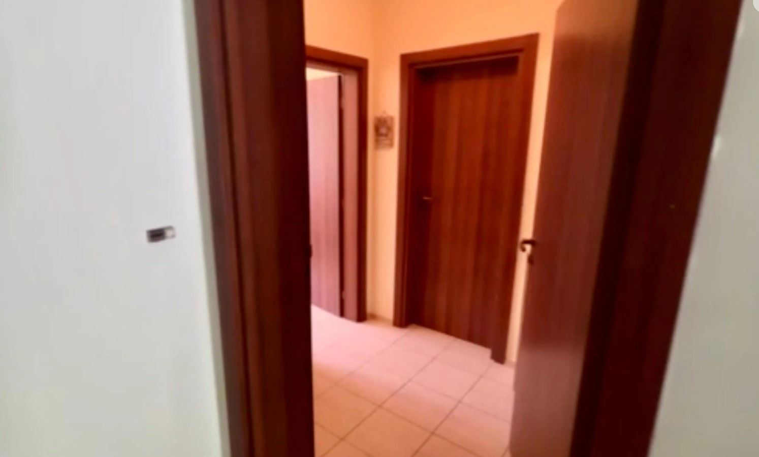 Przestronny apartament z dwiema sypialniami w pierwszej linii brzegowej w Rawdzie – przestronny morski dom z wyjątkowym widokiem