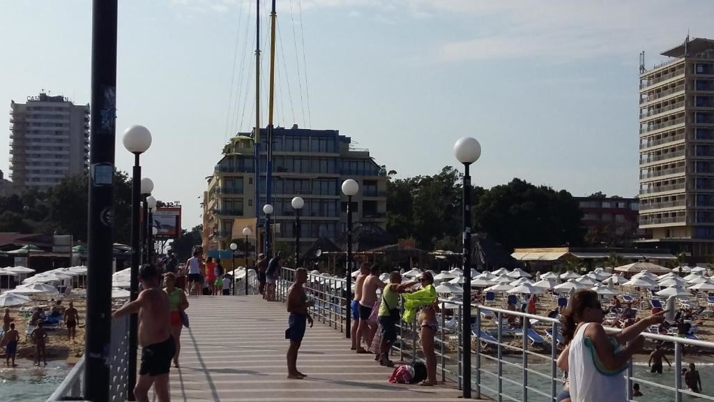 Ekskluzywna oferta w pierwszej linii w Słonecznym Brzegu – przestrzeń, luksus i doskonała inwestycja z widokiem na morze