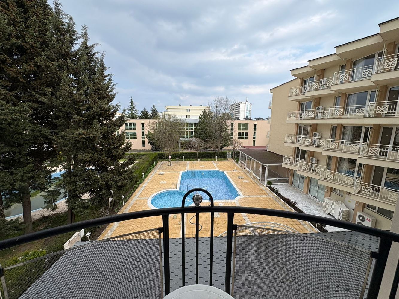 Apartament z dwiema sypialniami 300 metrów od plaży w centrum Słonecznego Brzegu