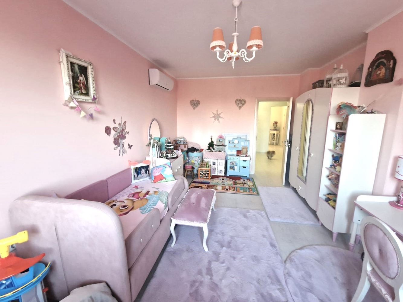 Ekskluzywny apartament z trzema sypialniami – najwyższy standard życia i dyskretny luksus