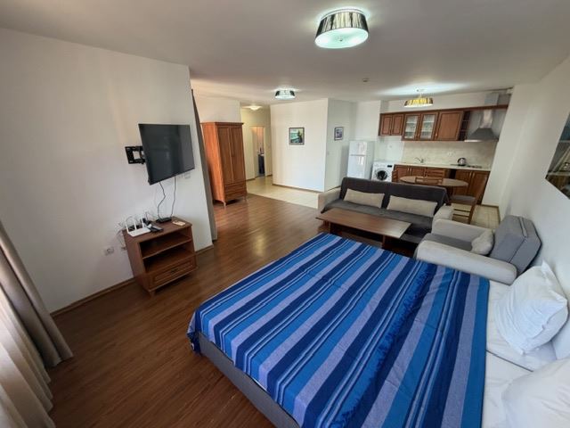 Dwupokojowy apartament na pierwszej linii z widokiem na morze w Aheloy