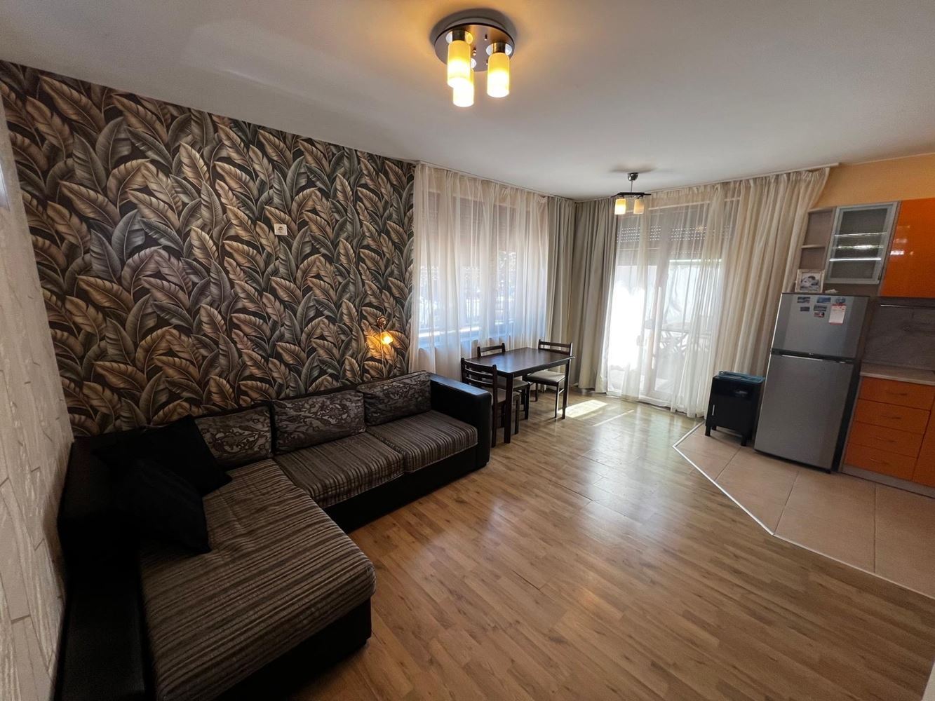 Przytulny apartament z jedną sypialnią w Sarafowie – prywatne wejście, bez opłaty za utrzymanie, idealny do całorocznego zamieszkania