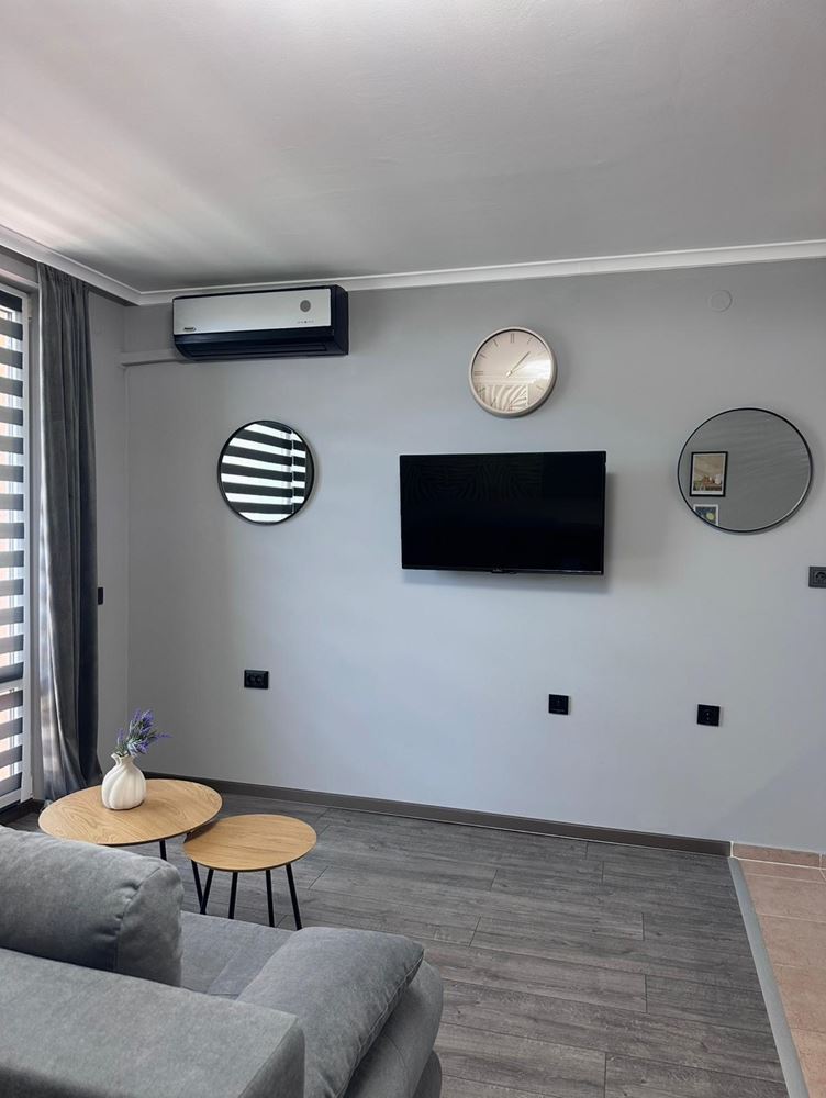 Dwupokojowe mieszkanie z częściowym widokiem na morze w Sveti Vlas – umeblowane, po remoncie, w luksusowym kompleksie zamkniętym