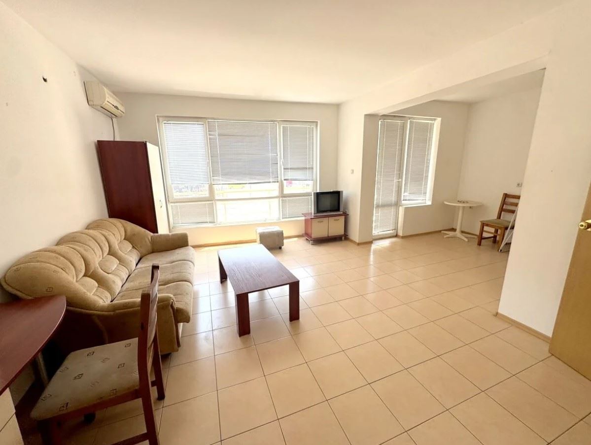 Apartament z jedną sypialnią 300 metrów od plaży w Słonecznym Brzegu – doskonała okazja do remontu i inwestycji
