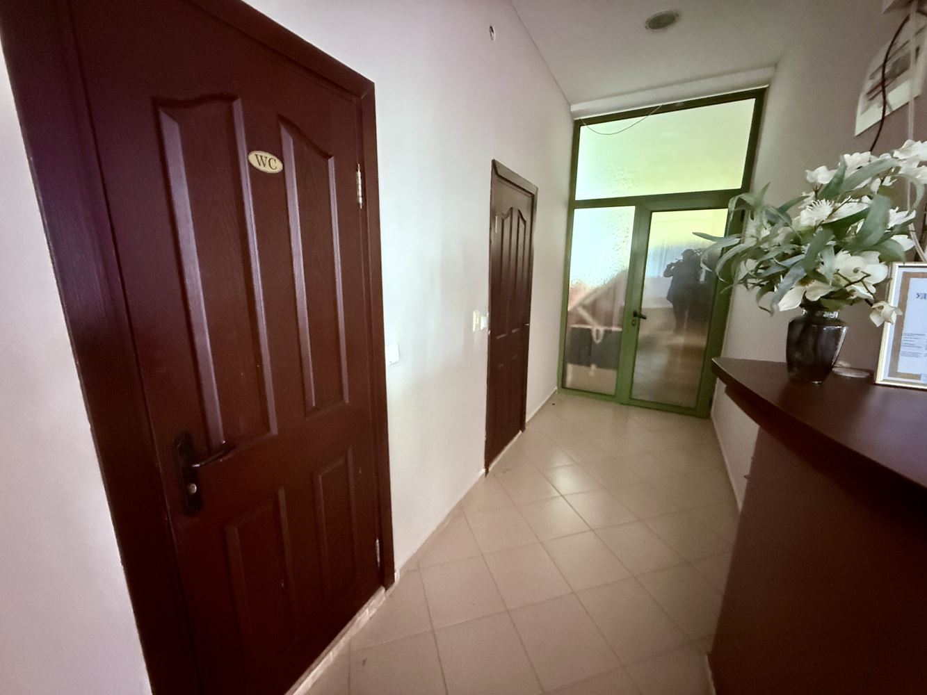 Przestronne mieszkanie z jedną sypialnią w cichej i atrakcyjnej lokalizacji w Ravdzie