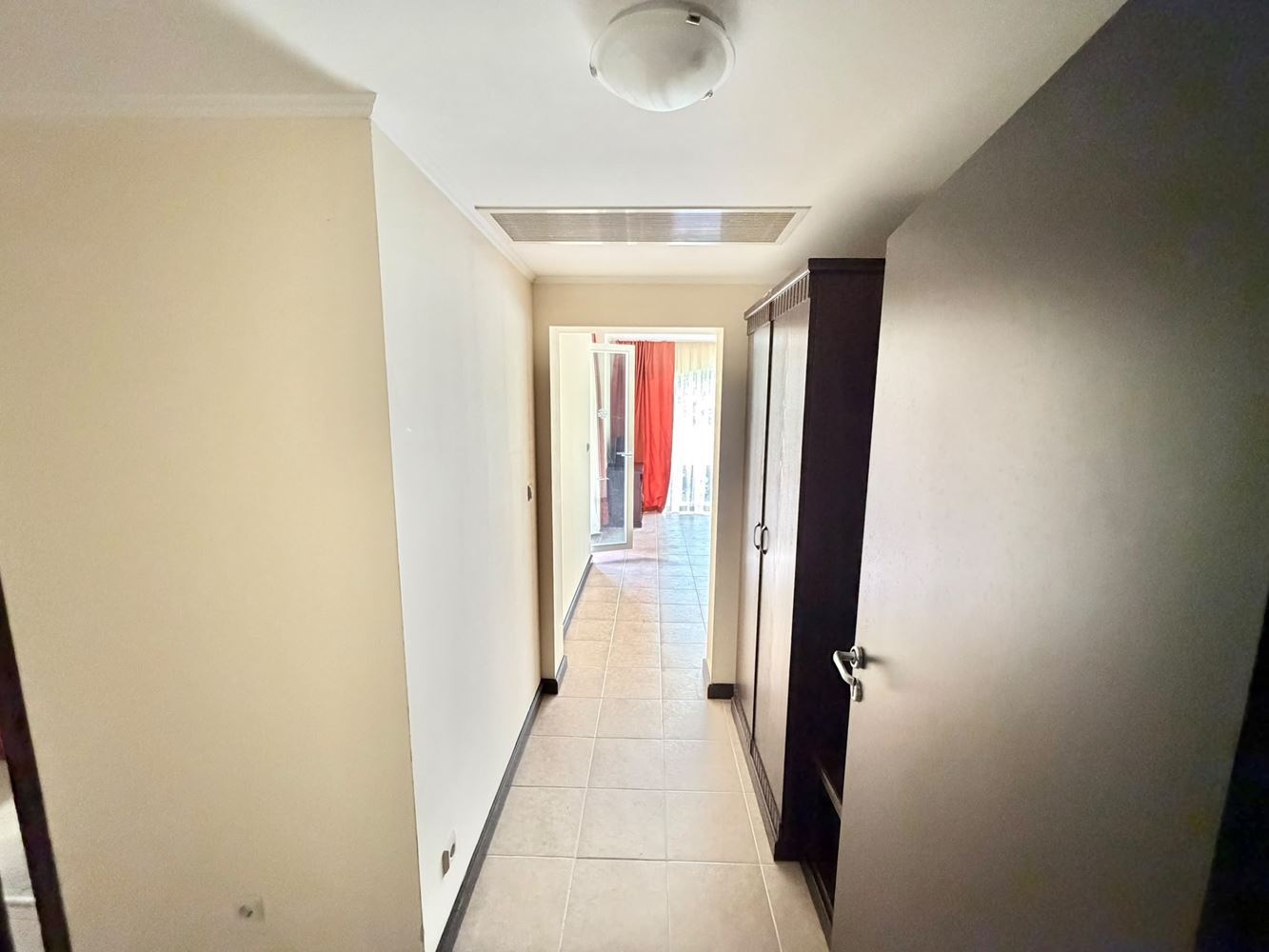 Luksusowy apartament z jedną sypialnią i widokiem na ogród przy Południowej Plaży w Pomorie