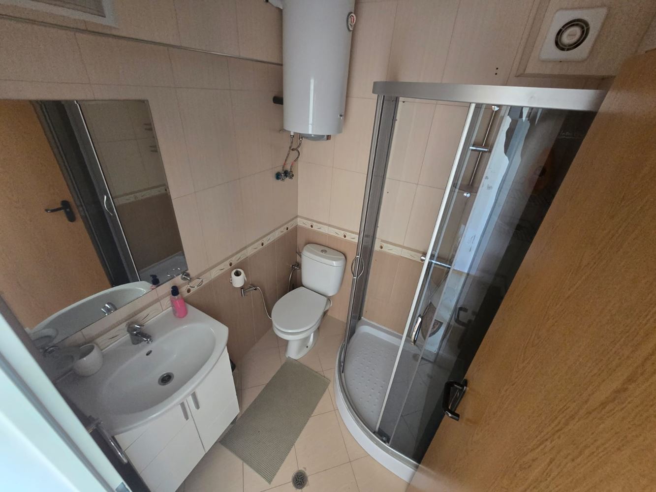 Nowoczesne mieszkanie dwupokojowe (z jedną sypialnią) w Sunny Beach – styl, komfort i gotowe do zamieszkania  