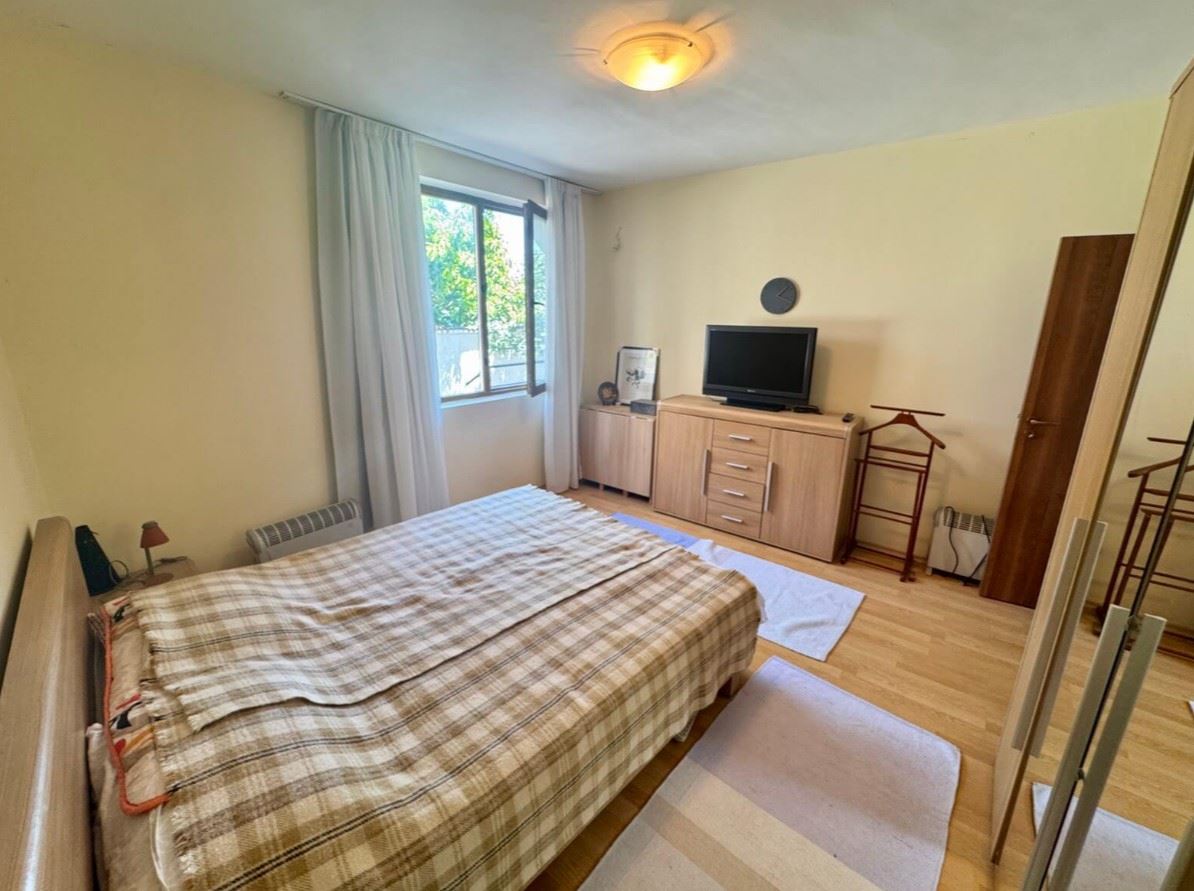 Przestronny apartament z dwiema sypialniami w pierwszej linii brzegowej w Rawdzie – przestronny morski dom z wyjątkowym widokiem