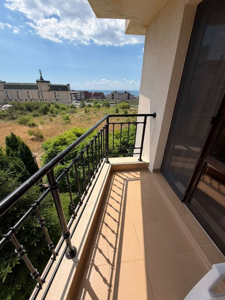 Stylowy apartament z jedną sypialnią z widokiem na morze w prestiżowym kompleksie w Świętym Własie – idealny na wypoczynek i inwestycję