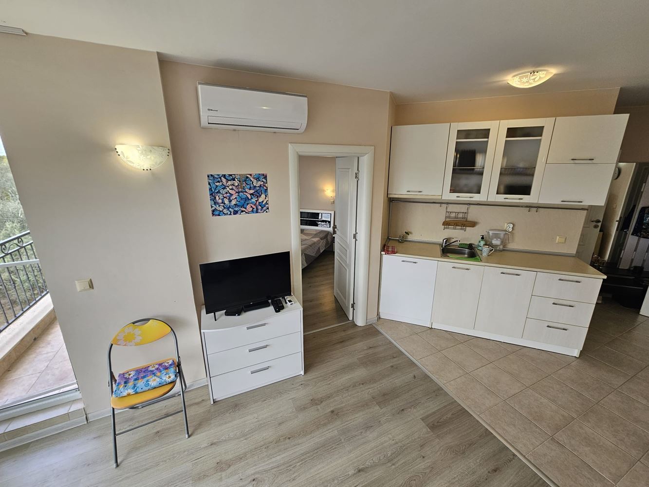 Apartament z jedną sypialnią wśród zieleni, w kompleksie z basenem i placem zabaw
