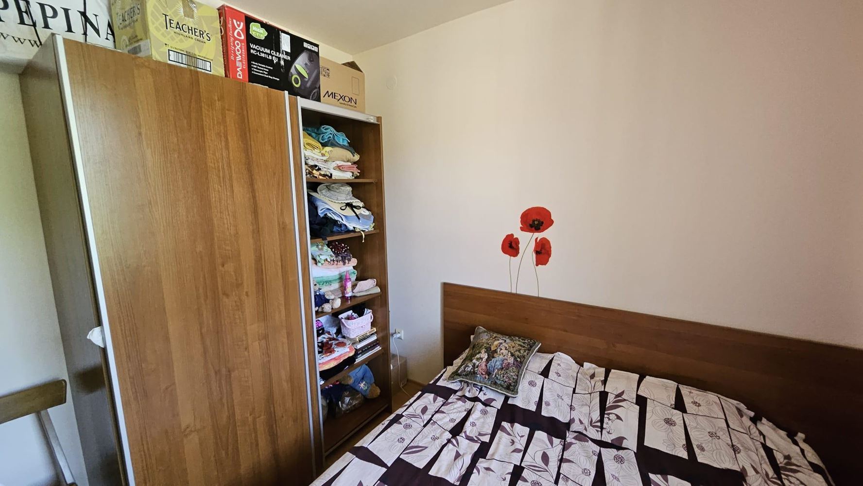 Morska panorama i komfort zaledwie 100 metrów od plaży! Umeblowany apartament z jedną sypialnią w kompleksie w Białej