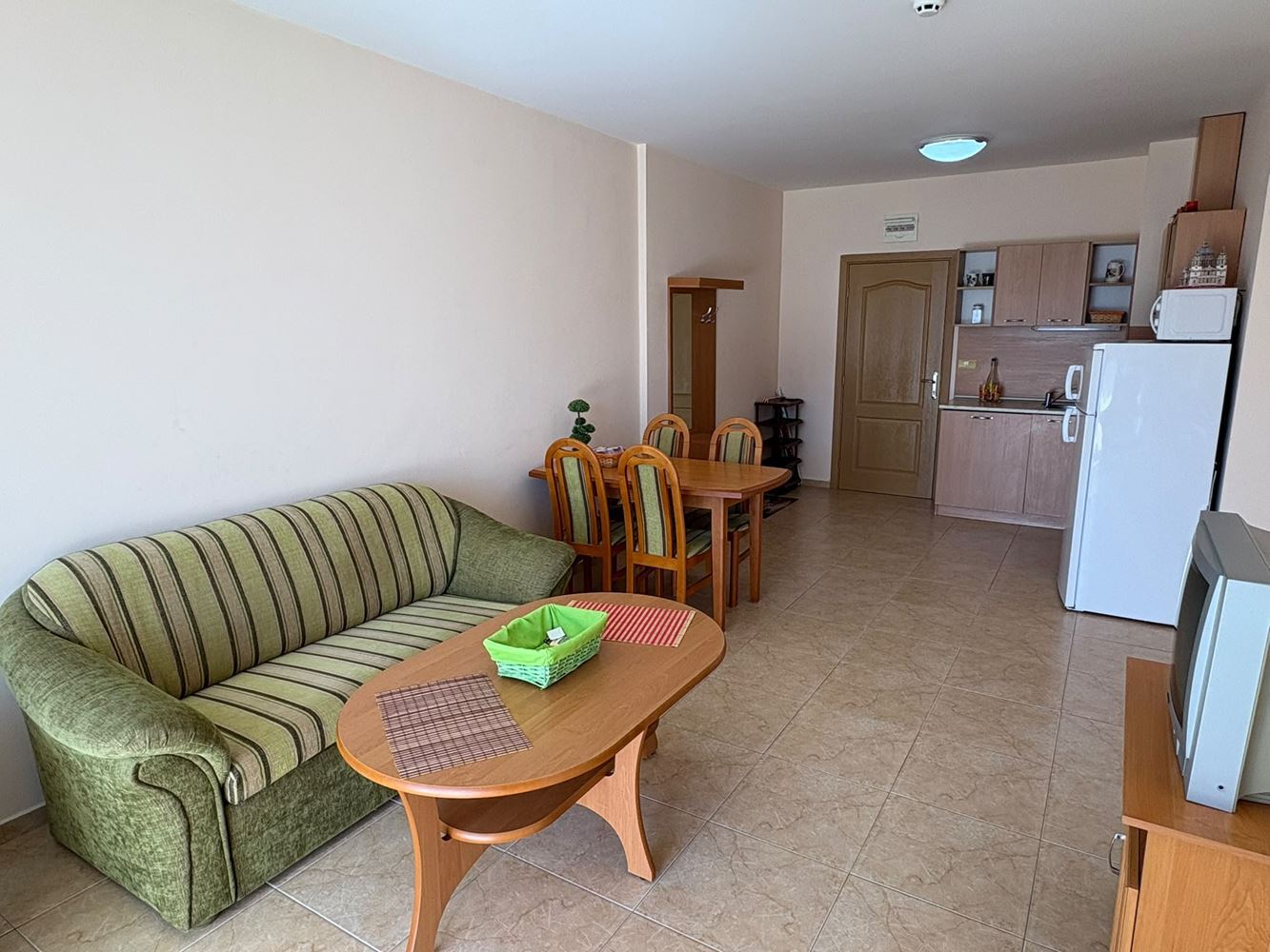 Apartament z jedną sypialnią w Słonecznym Brzegu – komfort w kompleksie z basenami i zjeżdżalniami wodnymi