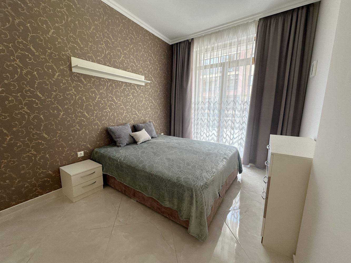 Apartament z jedną sypialnią w Świętym Własie – morski komfort, udogodnienia SPA i całoroczny luksus w prestiżowym kompleksie