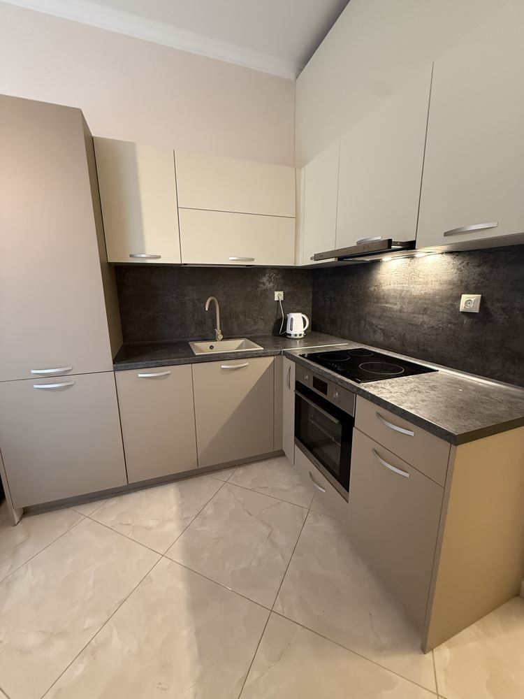 Apartament z jedną sypialnią w Świętym Własie – morski komfort, udogodnienia SPA i całoroczny luksus w prestiżowym kompleksie