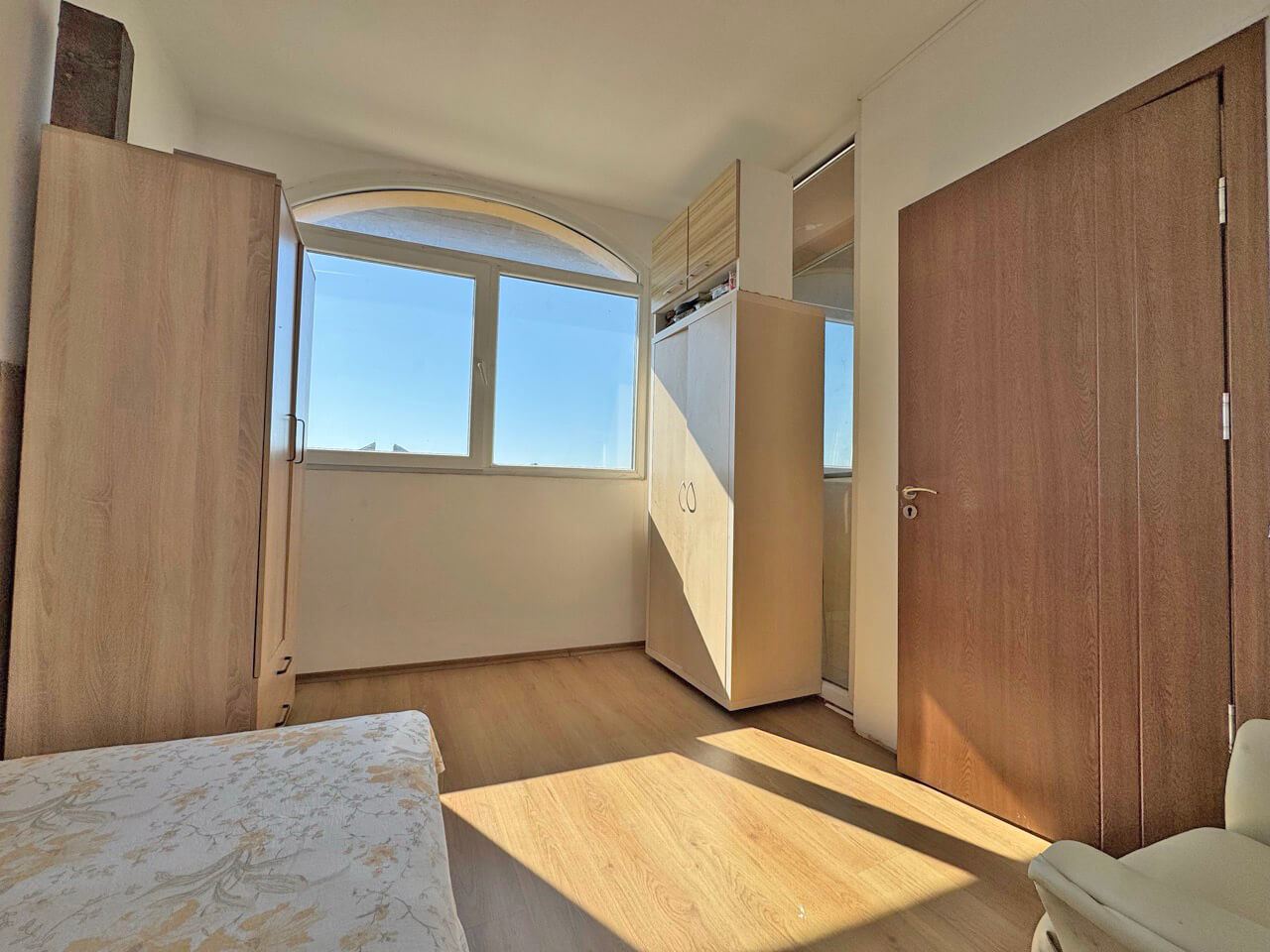 Twój dom nad morzem w Słonecznym Brzegu – przytulne mieszkanie z jedną sypialnią, basenem i udogodnieniami dla całej rodziny