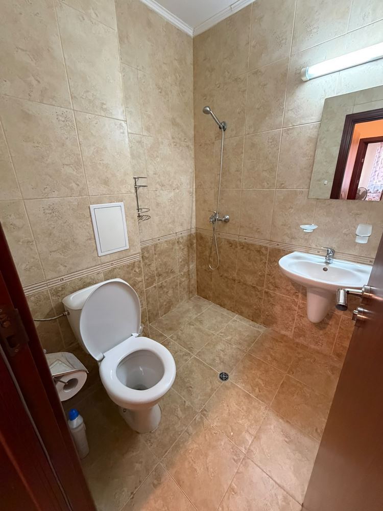 Gotowy do zamieszkania apartament z dwiema sypialniami w ładnym kompleksie w Nesebyrze