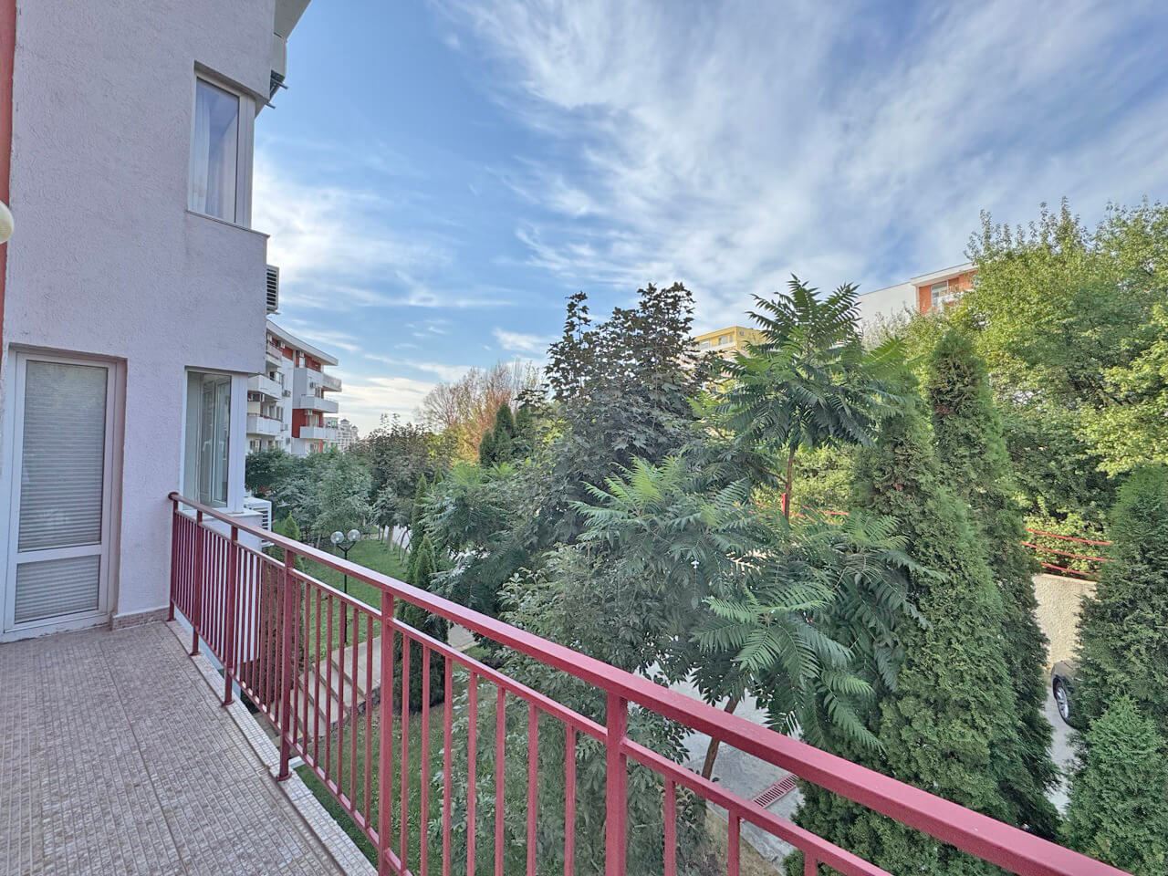 Gotowe do zamieszkania! Dwupokojowe mieszkanie w atrakcyjnym kompleksie w Świętym Własie