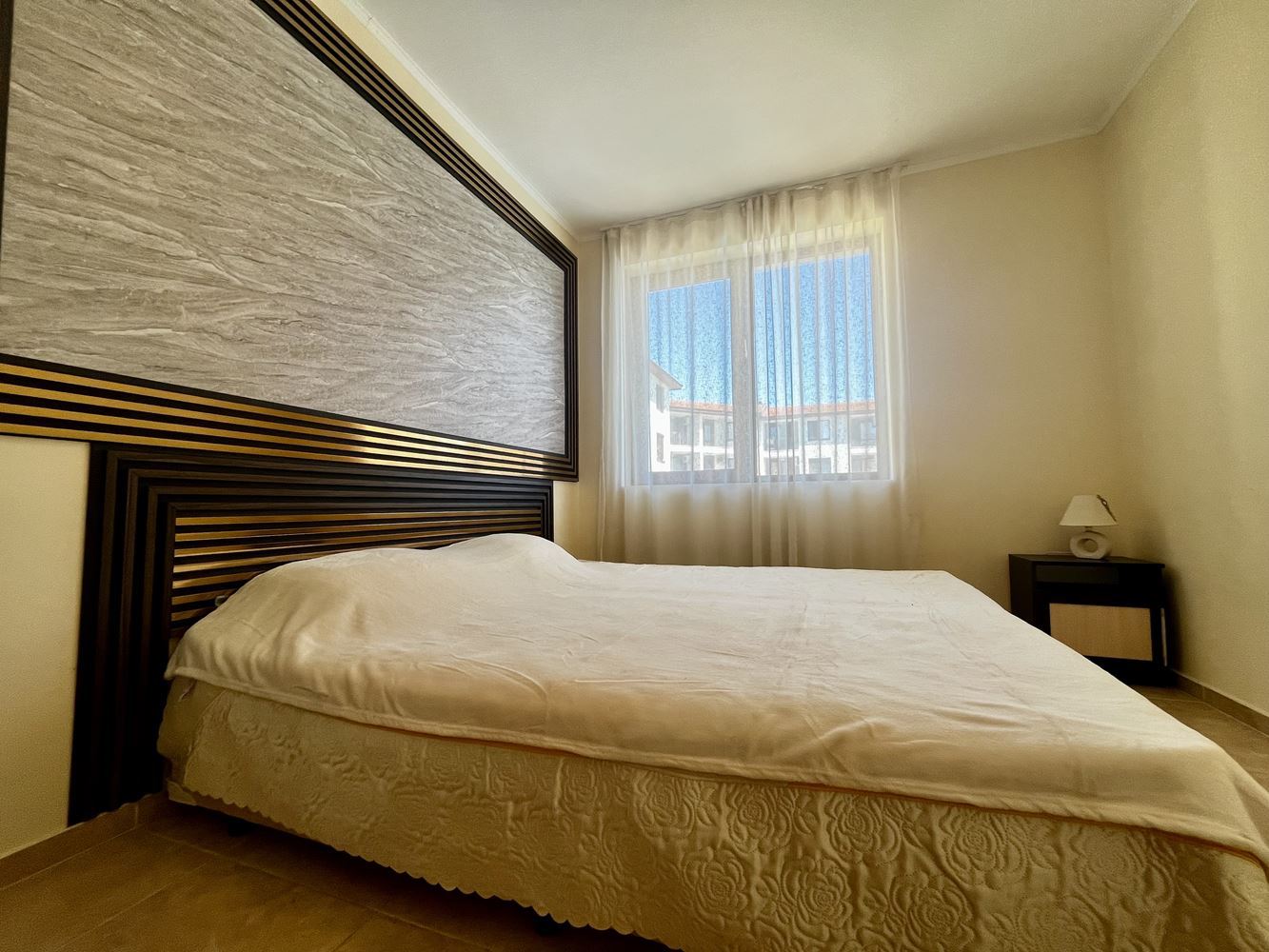 Przestronny apartament z dwiema sypialniami w Nesebyrze – w pełni umeblowany i gotowy do zamieszkania
