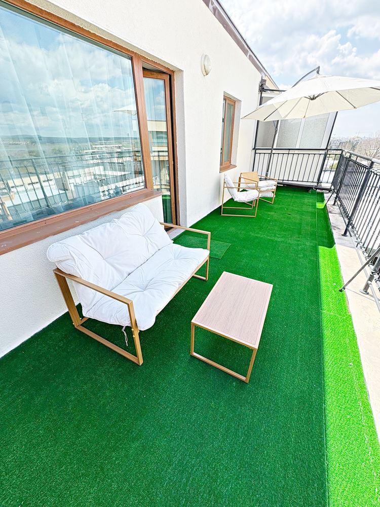 Stylowe mieszkanie z jedną sypialnią z niską opłatą za utrzymanie w doskonałym kompleksie w Słonecznym Brzegu – gotowe do zamieszkania lub inwestycji