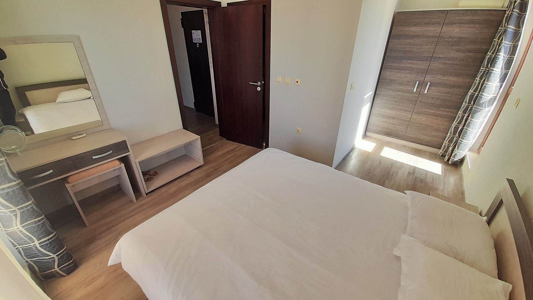 Atrakcyjny apartament z jedną sypialnią z widokiem na morze i góry w Świętym Własie