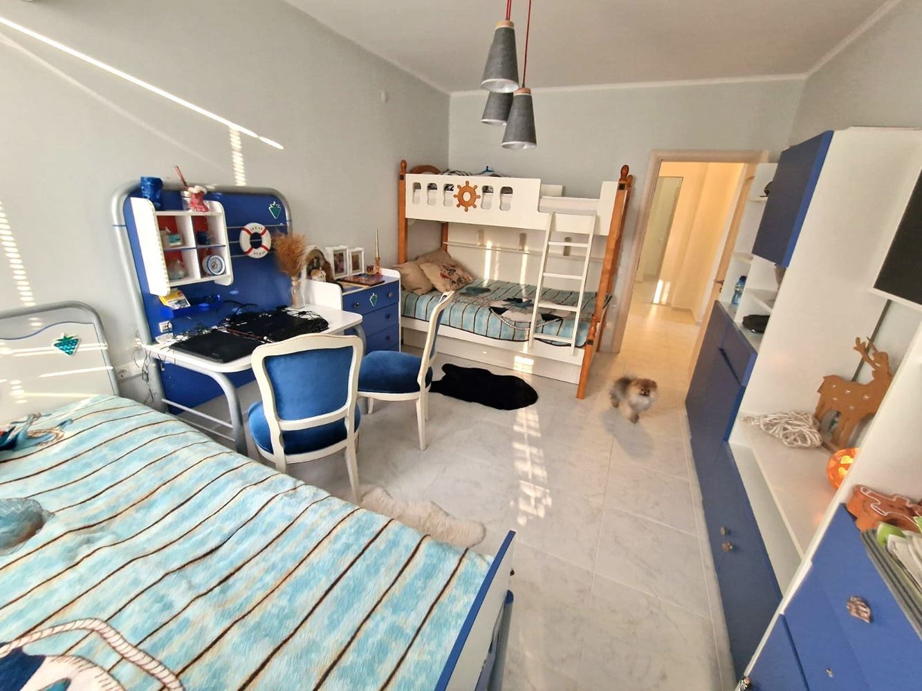 Ekskluzywny apartament z trzema sypialniami – najwyższy standard życia i dyskretny luksus