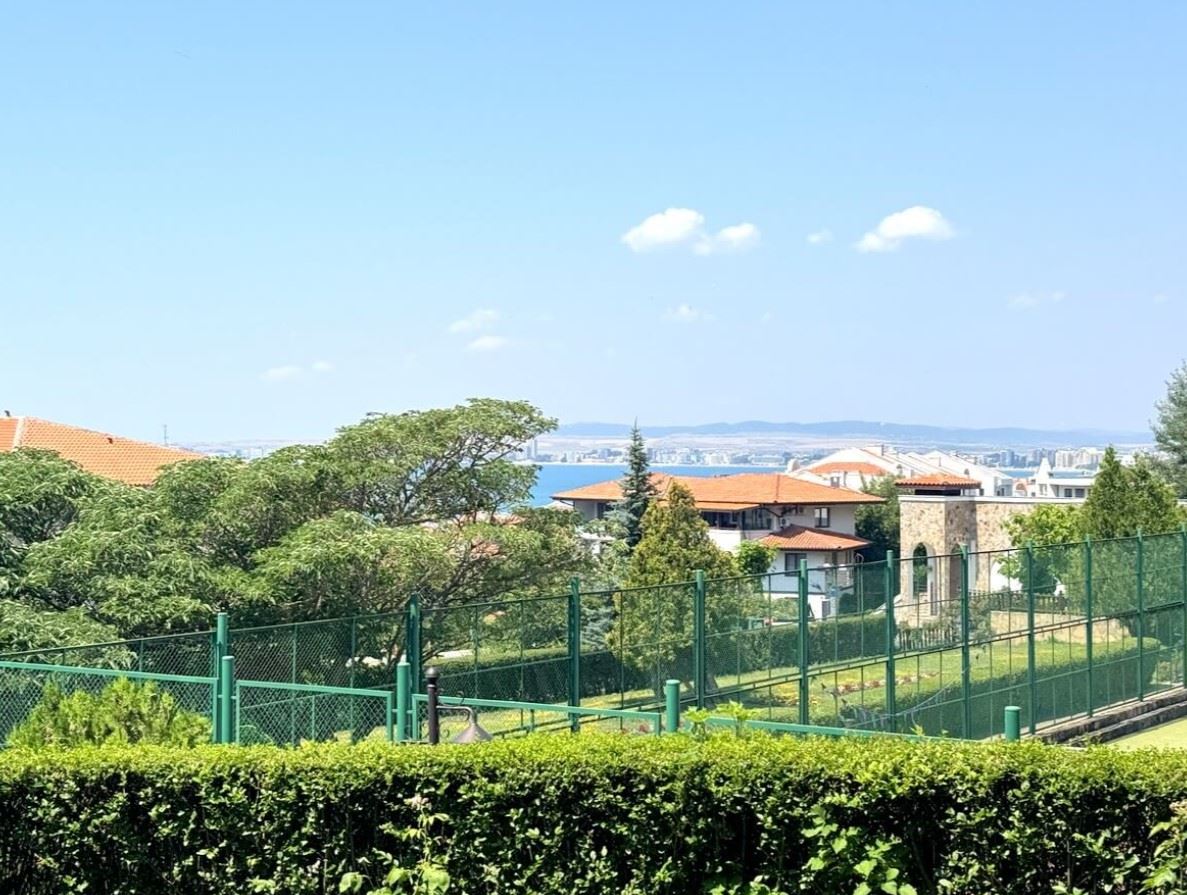 Apartament z widokiem na morze w Sveti Vlas – idealny wybór na wypoczynek i inwestycję zaledwie kilka kroków od morza