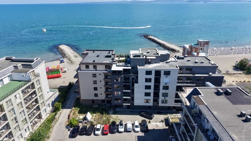 Studio w pierwszej linii brzegowej w Pomorie – zaledwie 10 metrów od plaży, bez rocznej opłaty za utrzymanie!