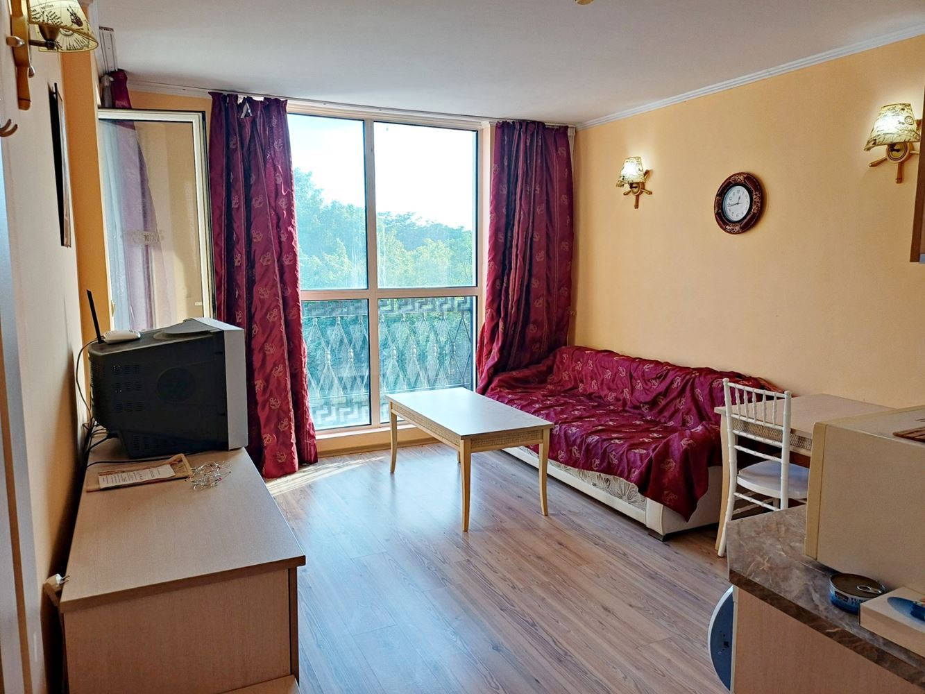 Elegancki apartament z jedną sypialnią 100 metrów od plaży w prestiżowym kompleksie w Słonecznym Brzegu