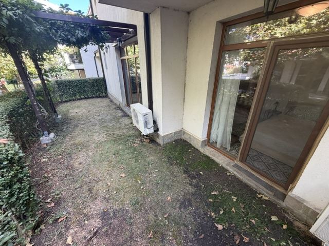 Komfort i spokój nad morzem – przestronny apartament z jedną sypialnią w Aheloy