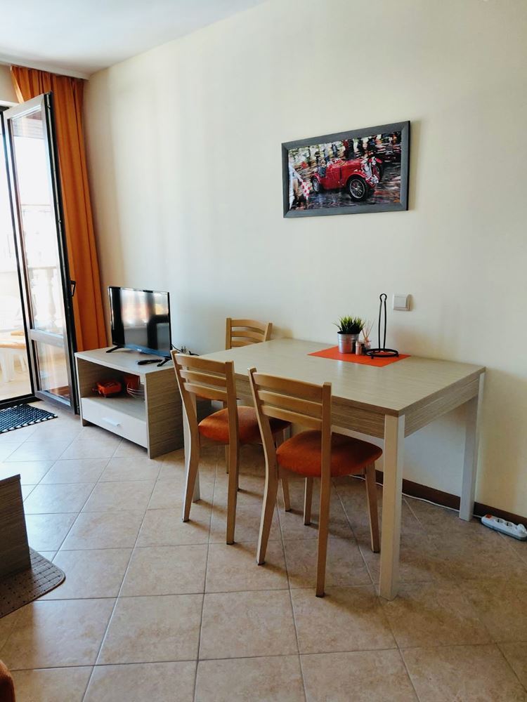 Nadmorski komfort z widokiem na basen – apartament z jedną sypialnią w prestiżowym kompleksie w Słonecznym Brzegu