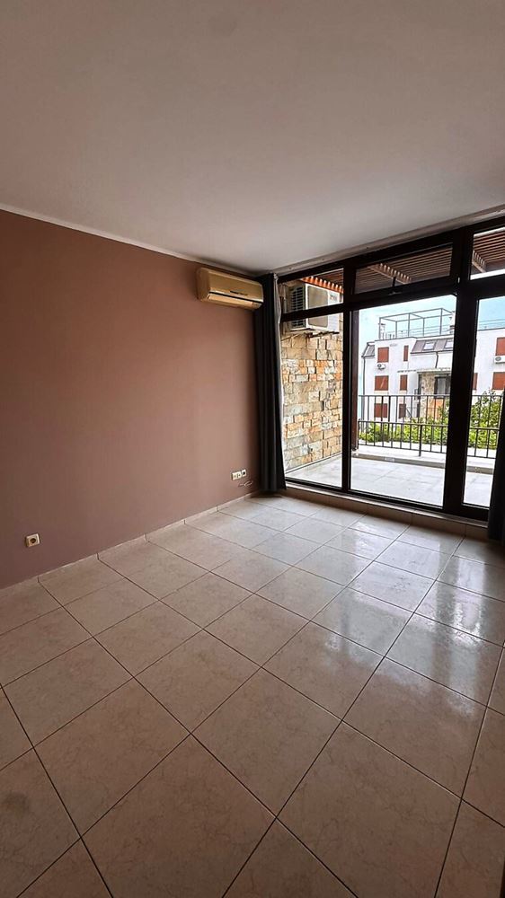 Trzypokojowy apartament z widokiem na morze w prestiżowym kompleksie w Świętym Własie