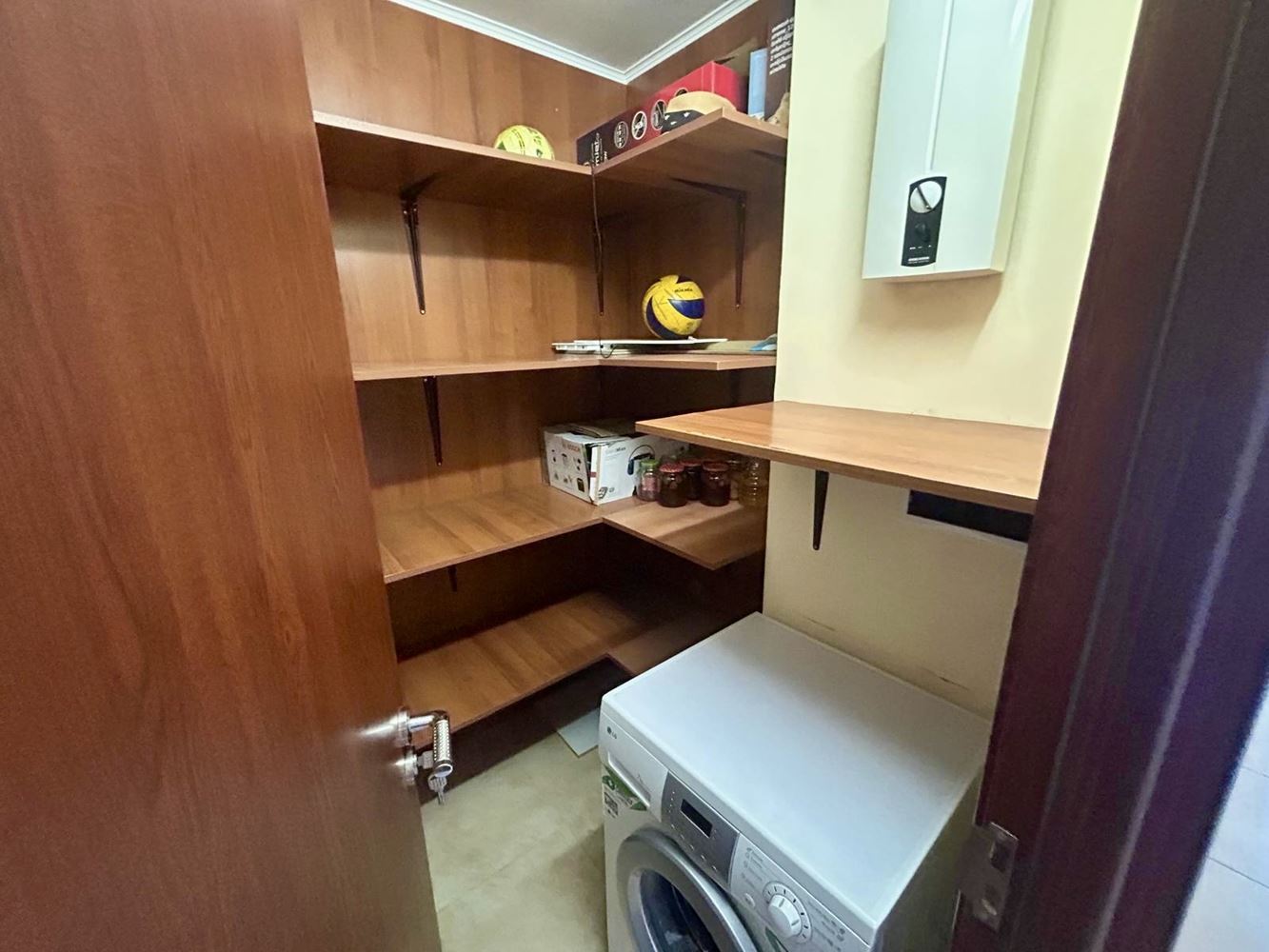 Przestronny apartament z dwiema sypialniami w Nesebyrze – dwa tarasy i możliwość wydzielenia trzeciej sypialni