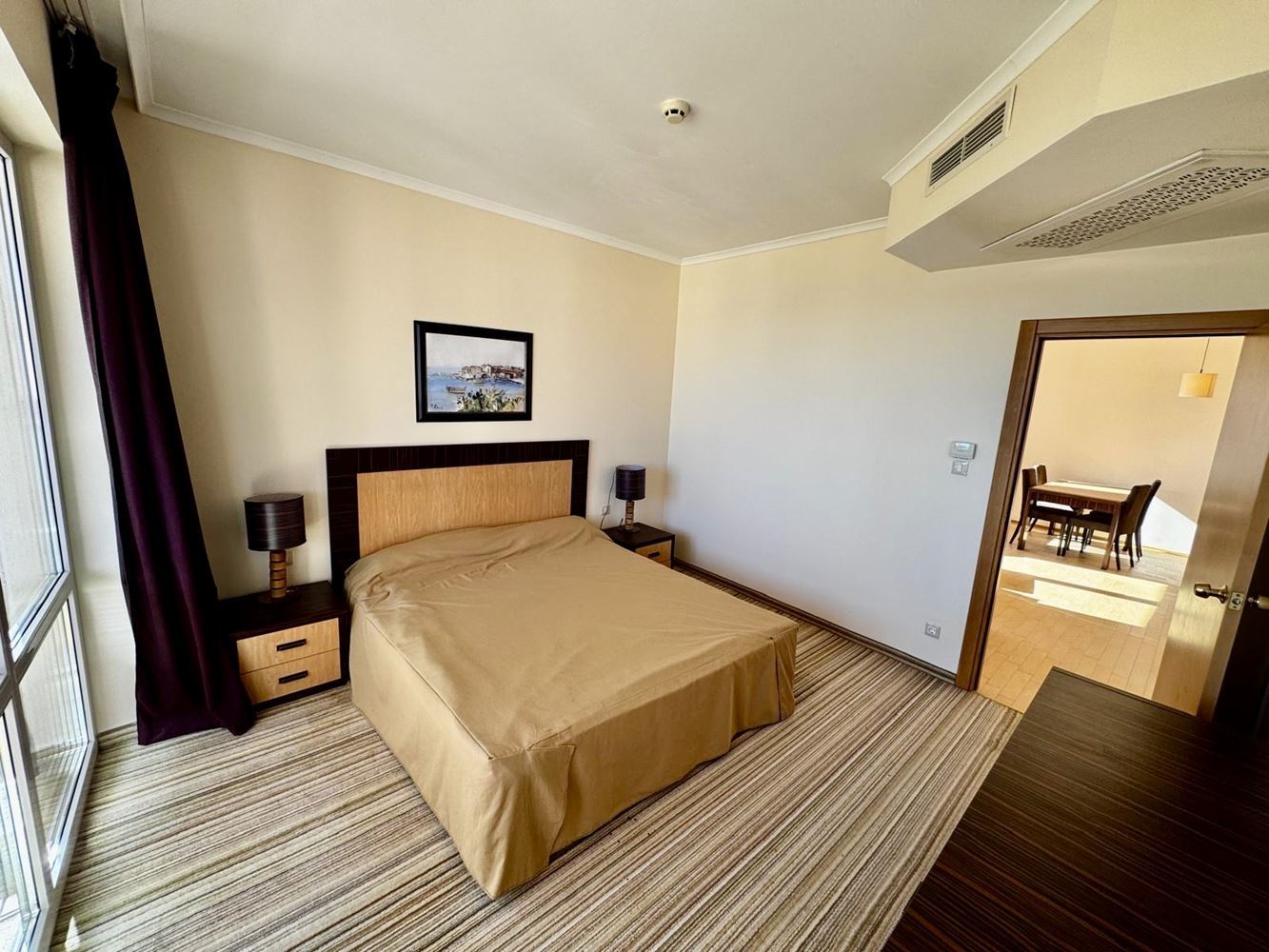 Przestronny apartament z jedną sypialnią, dużym tarasem i panoramicznym widokiem na morze