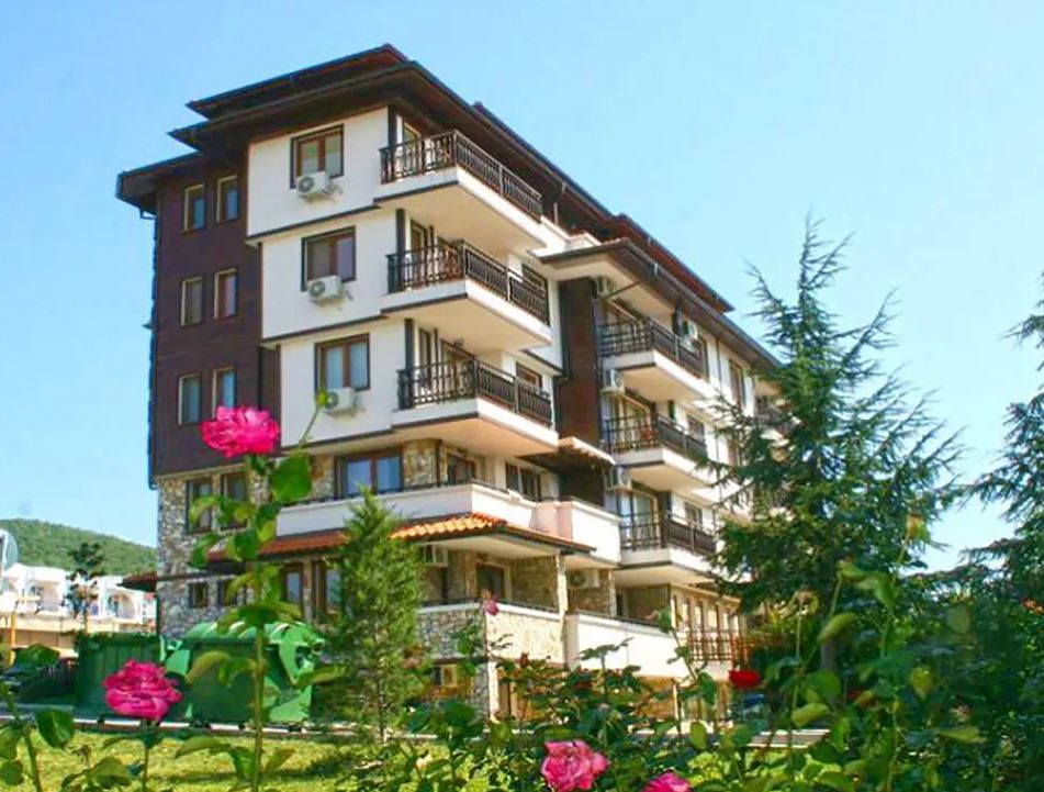 Przestronne mieszkanie z 2 sypialniami w butikowym kompleksie kilka metrów od morza w Sveti Vlas