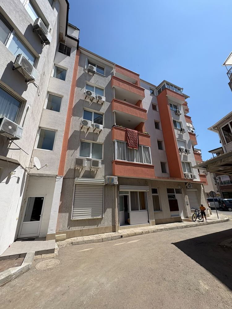 Apartament z jedną sypialnią na Starym Mieście w Pomorie – w pełni umeblowany, w budynku mieszkalnym i gotowy do zamieszkania