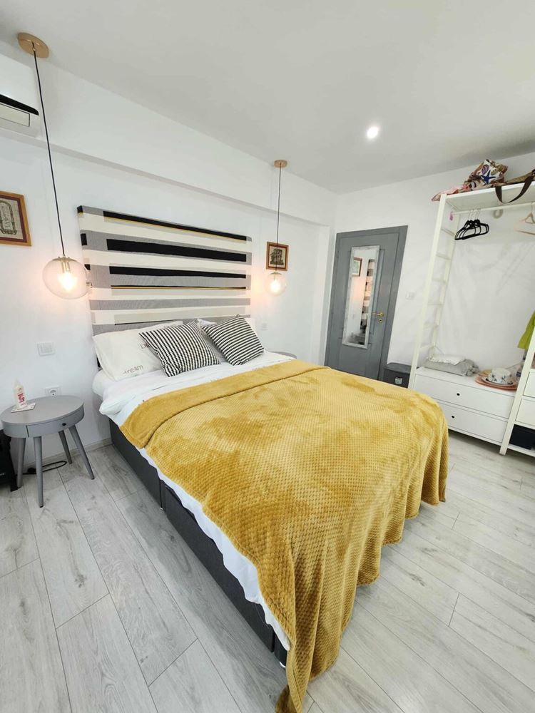 Apartament z dwiema sypialniami z widokiem na basen w Sveti Vlas – komfort, styl i doskonała lokalizacja