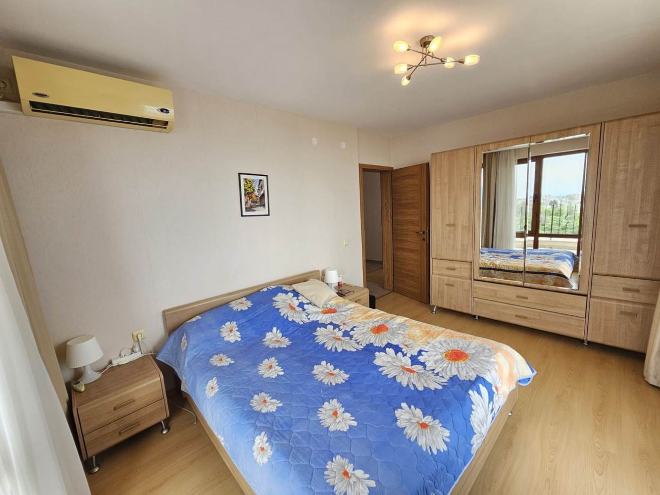 Święty Włas – apartament z trzema sypialniami z bezpośrednim panoramicznym widokiem na morze w kompleksie przy samej plaży