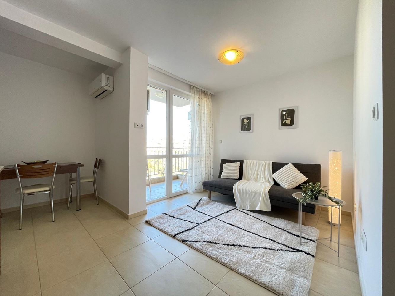 Stylowe umeblowane studio w całorocznym kompleksie w Słonecznym Brzegu, 400 metrów od plaży