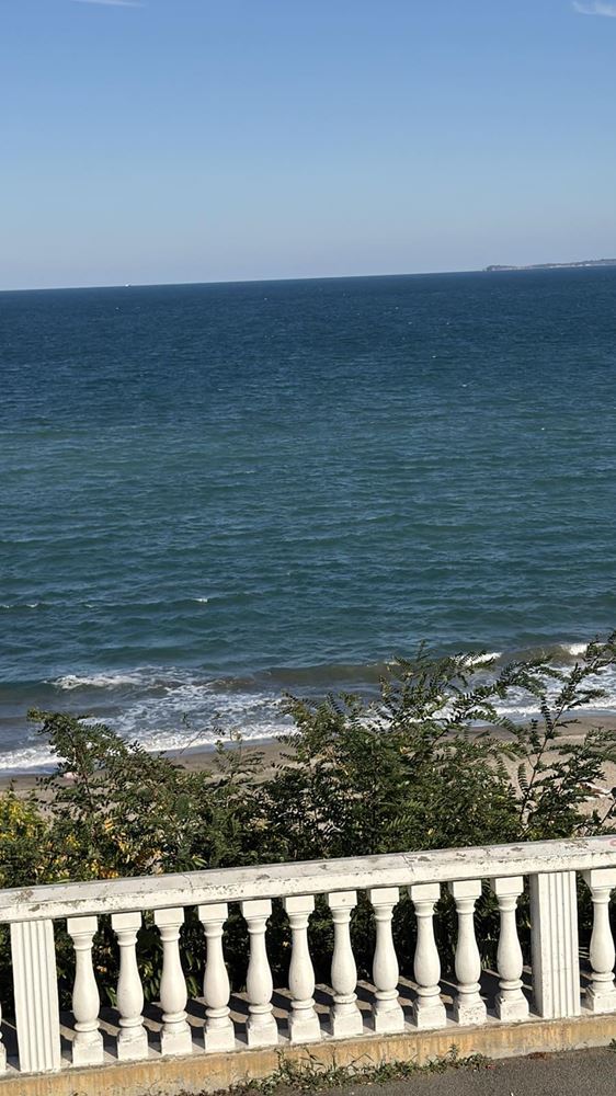 Studio w pierwszej linii brzegowej w Pomorie – zaledwie 10 metrów od plaży, bez rocznej opłaty za utrzymanie!