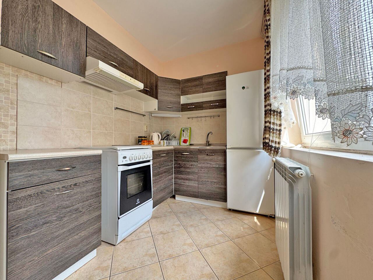 Przestronny apartament z trzema sypialniami do całorocznego zamieszkania w dzielnicy Czerno More w Nesebyrze