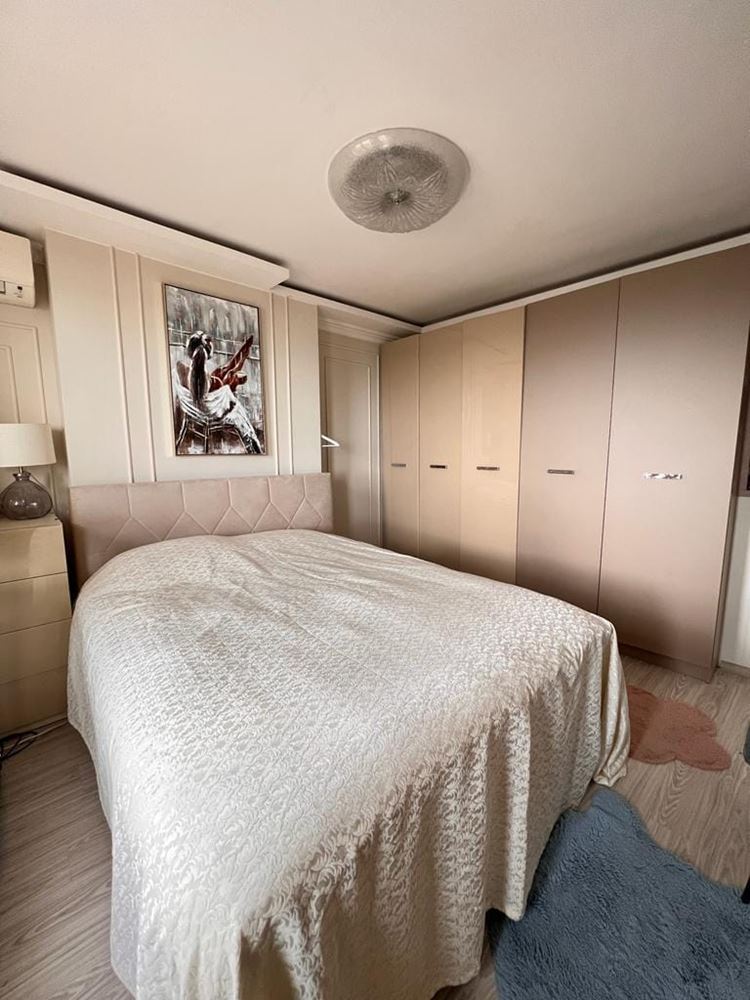 Komfortowy dwupoziomowy apartament z dwiema sypialniami i panoramą morza w Sveti Vlas – nieruchomość w prestiżowej lokalizacji z imponującym widokiem