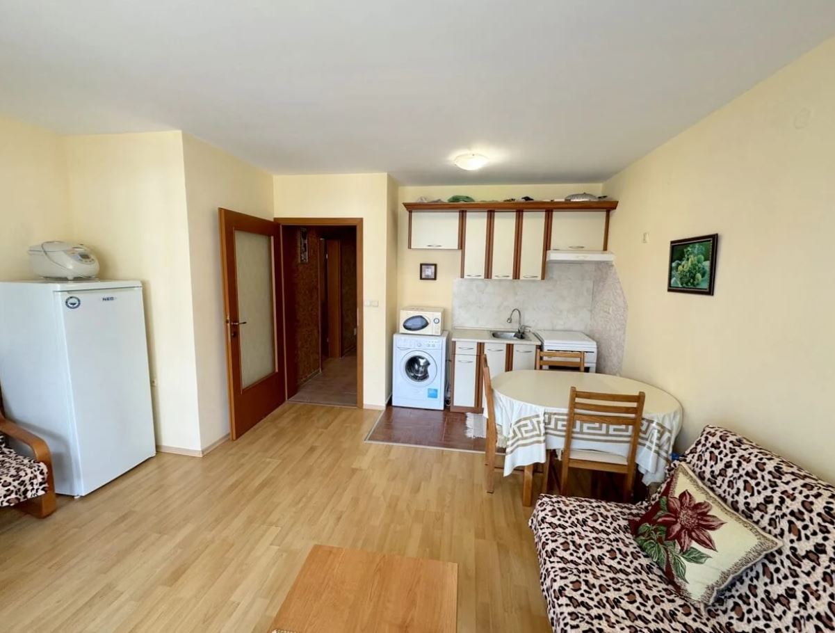 Piękny apartament w pierwszej linii brzegowej w prestiżowym kompleksie w pobliżu Elenite i Świętego Własu