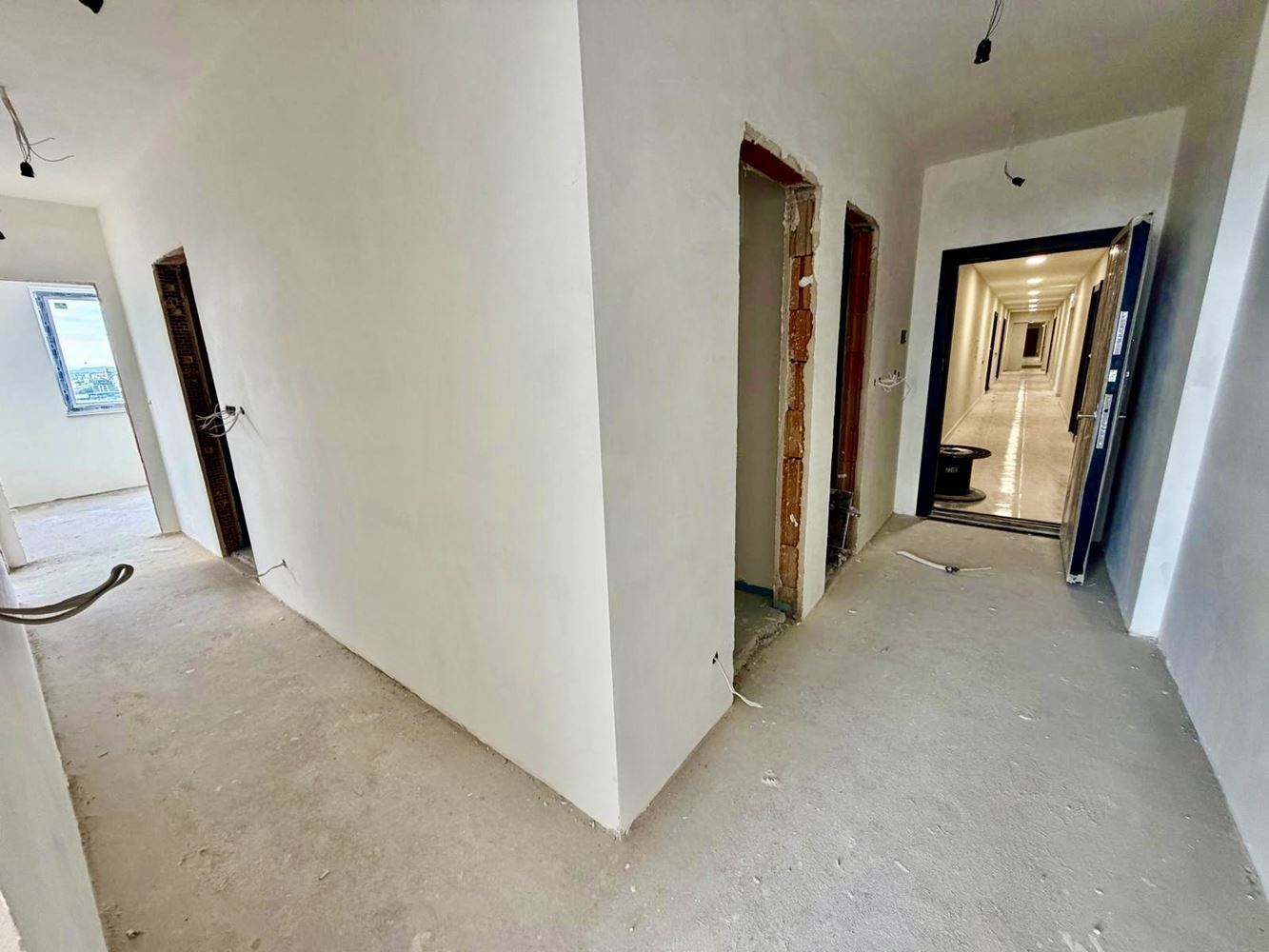 Nowoczesny apartament z dwiema sypialniami i widokiem na jezioro w Burgas. Z miejscem parkingowym!